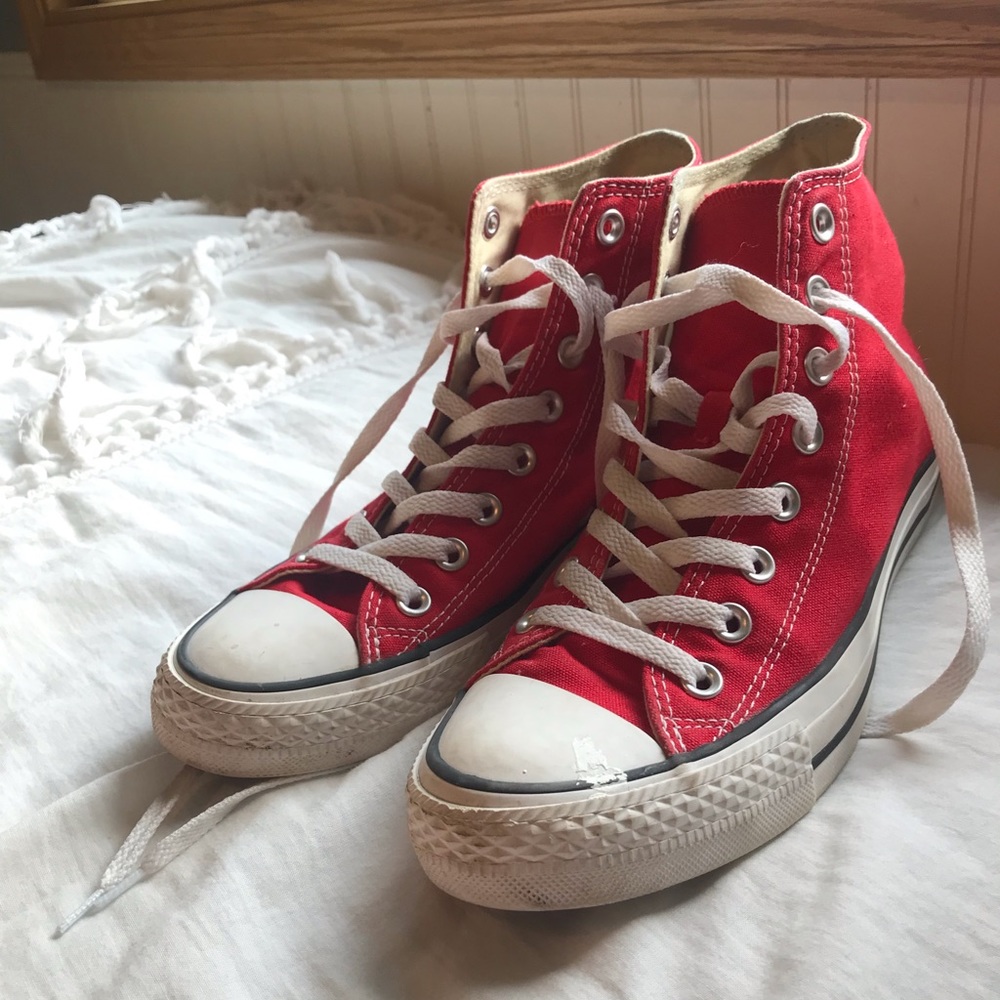 Red Converse high tops, Women’s 8.5/Men’s 6.5